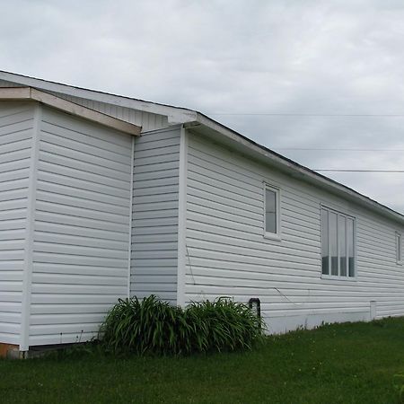 Right Off Da Boat B&B Port aux Basques Exterior foto